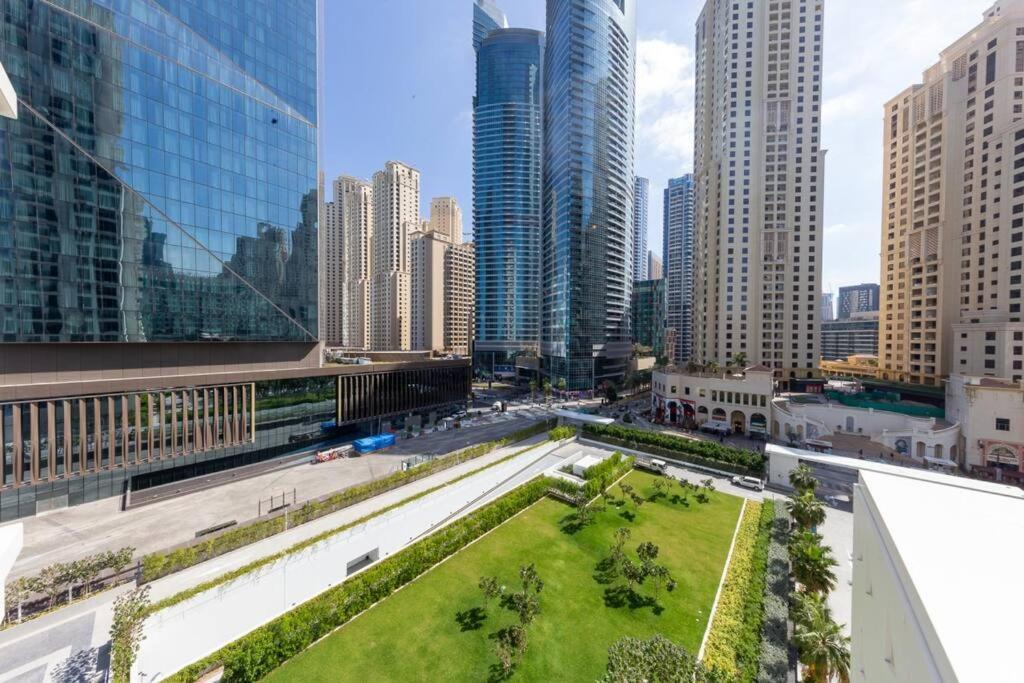 Apartment 1br In A Prime Jbr Location With Access